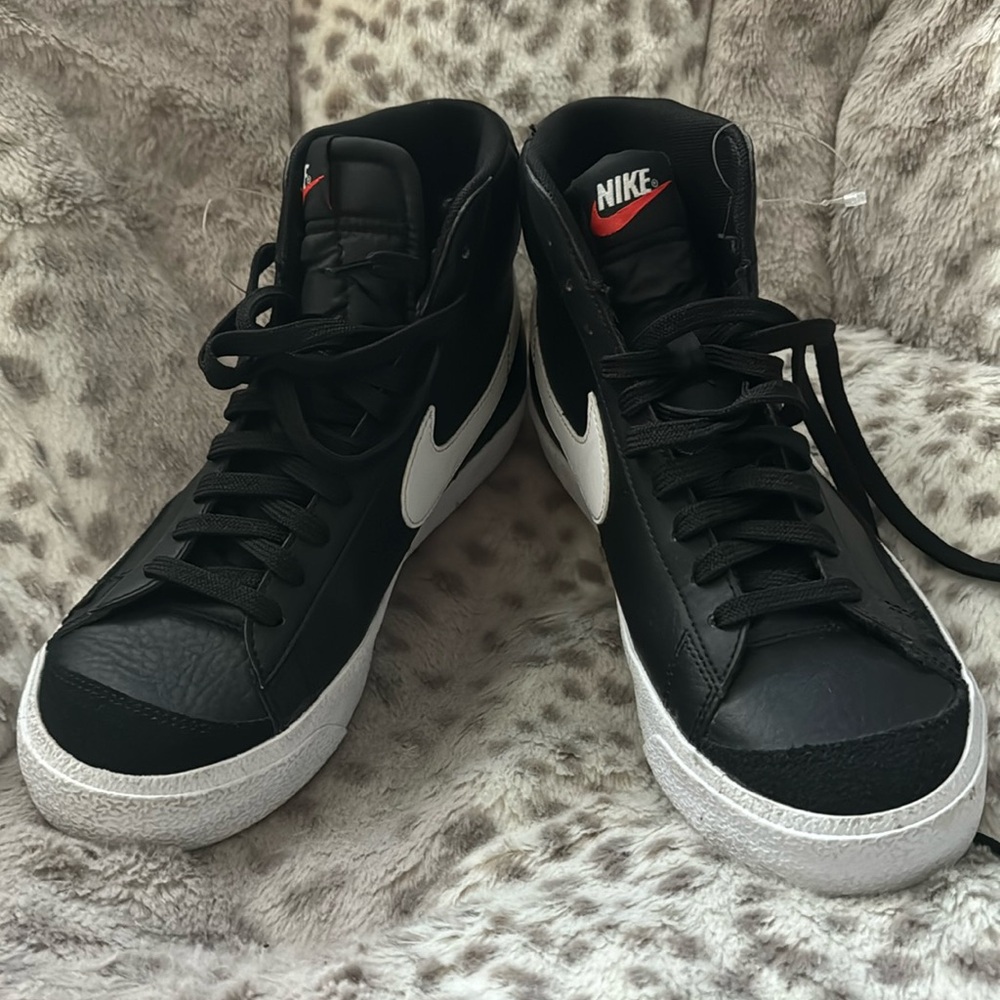 Nike Blazer Mid 77’ Grade school
